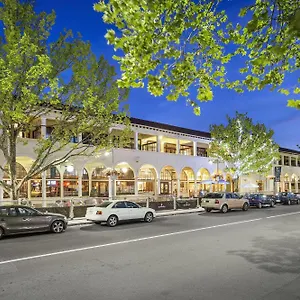 quest-canberra.hotels-canberra.com/