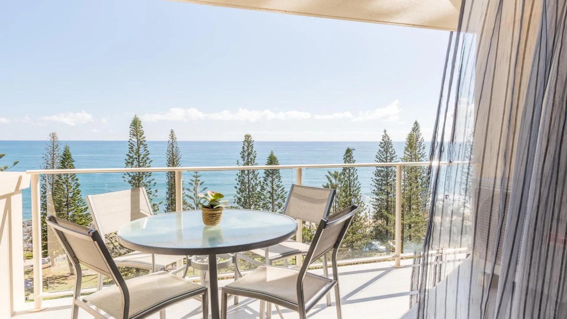 ****  Pacific Beach Resort Mooloolaba Australia